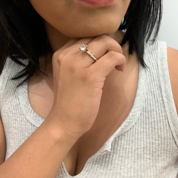 🥰 Wedding Ring 🥰 - Picture 6 of 11